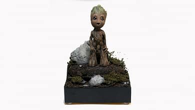 Modellbau-Diorama mit einer handbemalten Figur von Baby Groot.