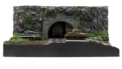 Modellbau-Diorama: Sherman und Tiger am Tunnel.